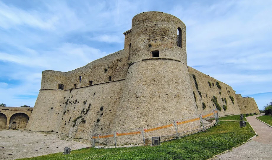 Castello Aragonese, Italy